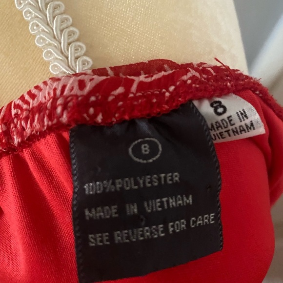 Red Floral Skirt Tropical Pattern - Picture 2 of 3